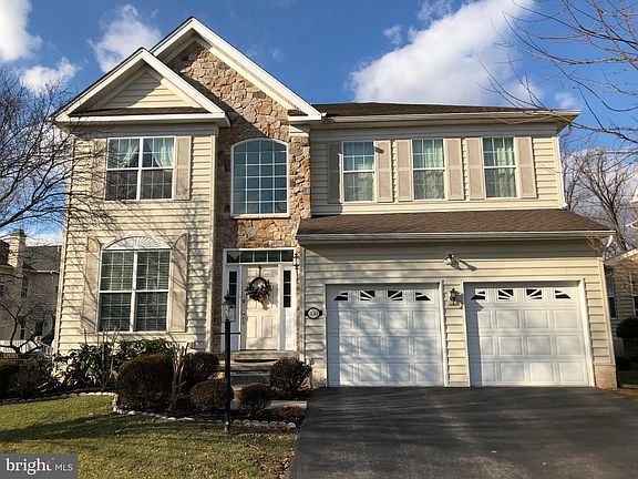 2nd image of 330 Quail Dr N