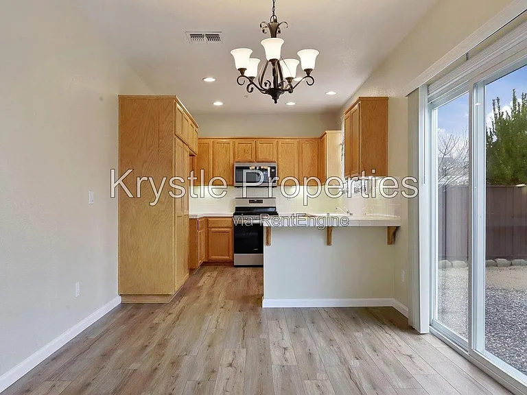 700 Westpark — Photo 10