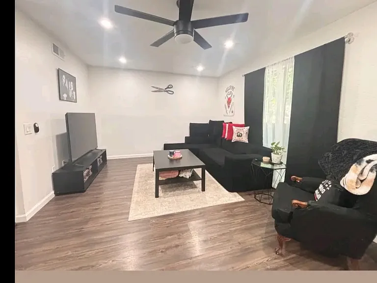 2709 Tropicana Dr — Photo 4