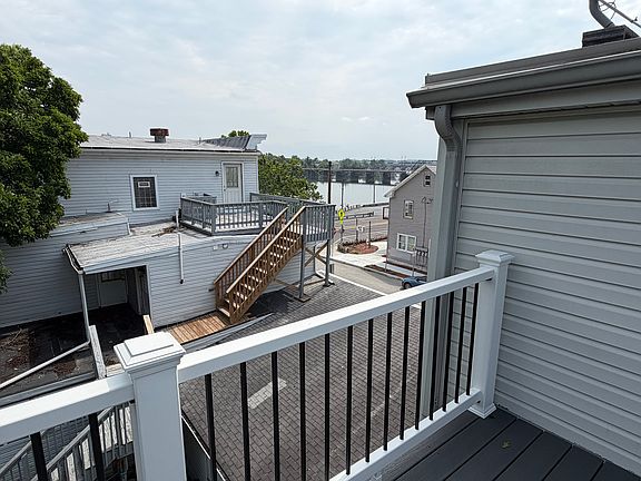 3rd image of 6 Poplar St