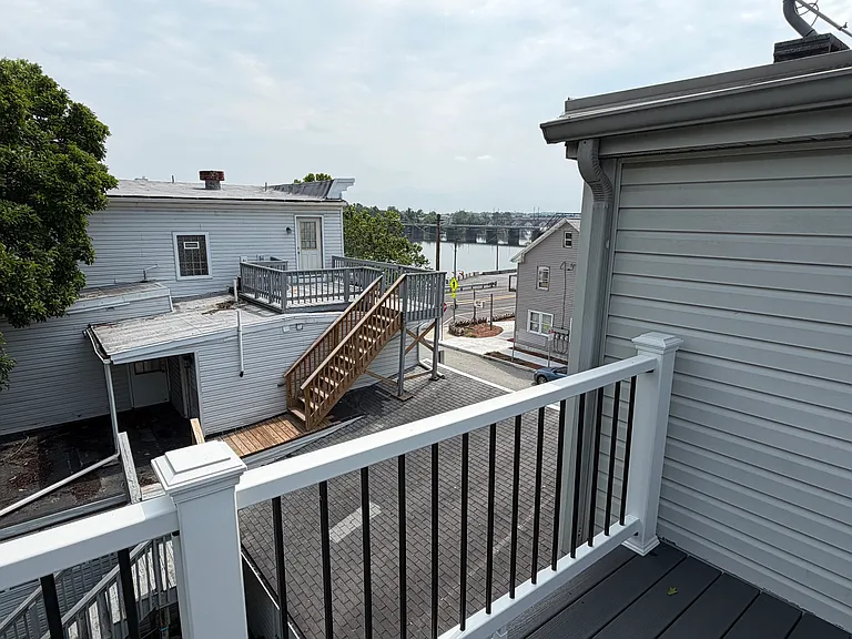 6 Poplar St — Photo 3