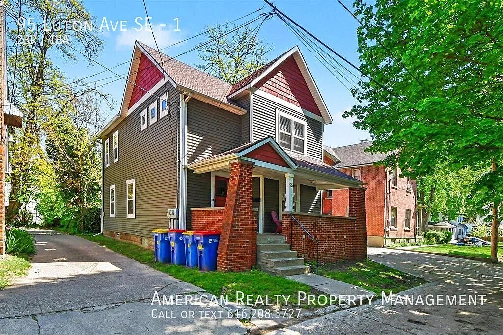 95 Luton Ave SE — Photo 1