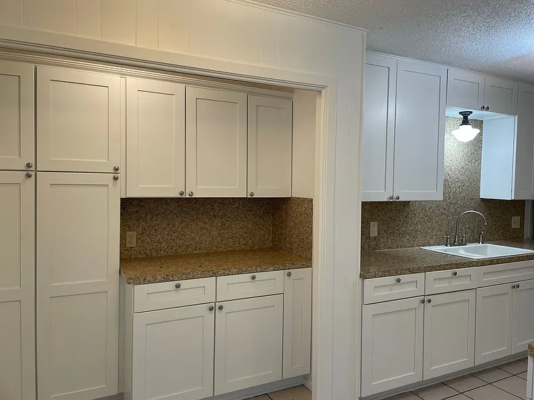 5025 Loch Lomond Dr — Photo 7