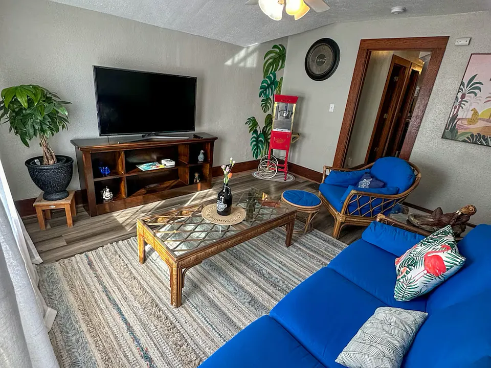 2015 N Fillmore St #1/2