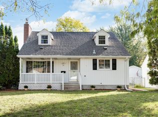 25 20th Ave N, Hopkins, MN 55343