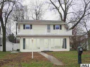 1232 Shoreline Dr, Brooklyn, MI 49230