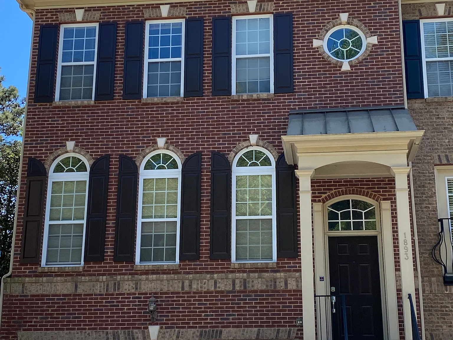 4 bed, 2200 sqft, $3,685 — Photo 1