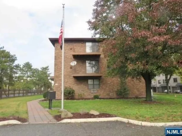729 10th St APT 4C, Secaucus, NJ 07094