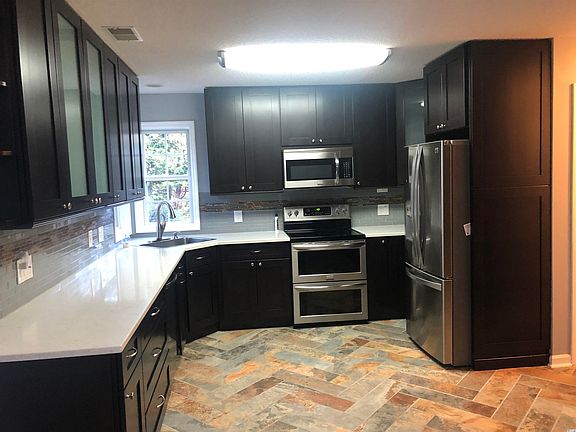 5th image of 536 Hawthorn Dr