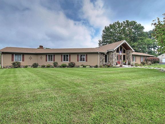 2nd image of 2315 Eagle Dr