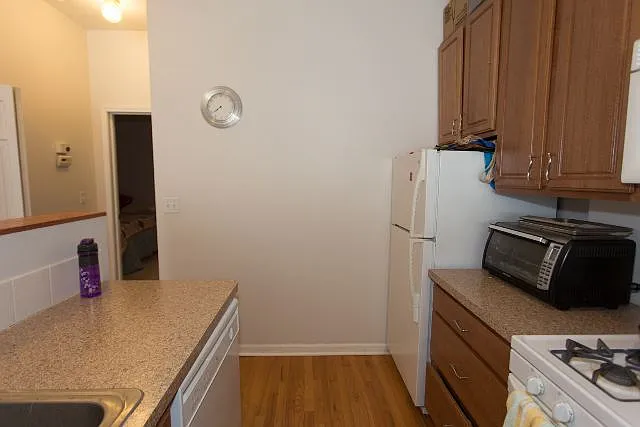 1426 W Belmont Ave #A3 — Photo 4