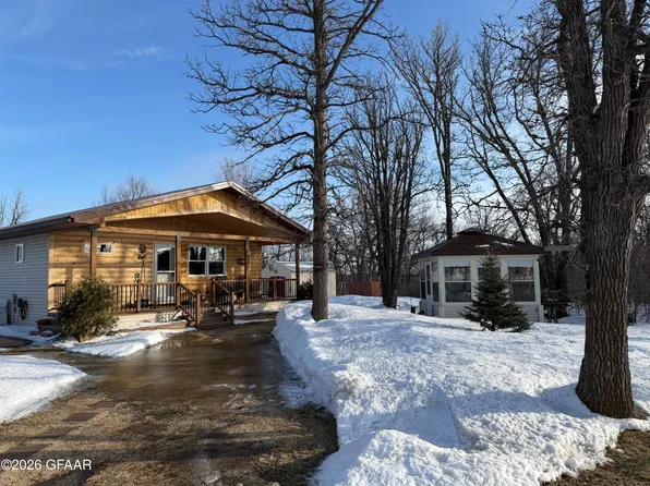 8852 125th Ave NE, Milton, ND 58260