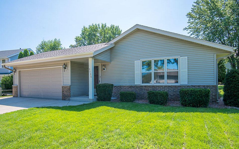 1st image of 2135 E Village Dr