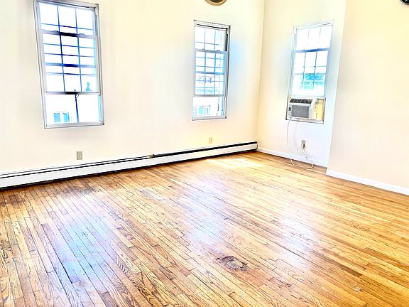 3rd image of 325 Central Ave Floor 3