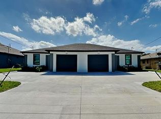 3106 SE Santa Barbara Pl, Cape Coral, FL 33904