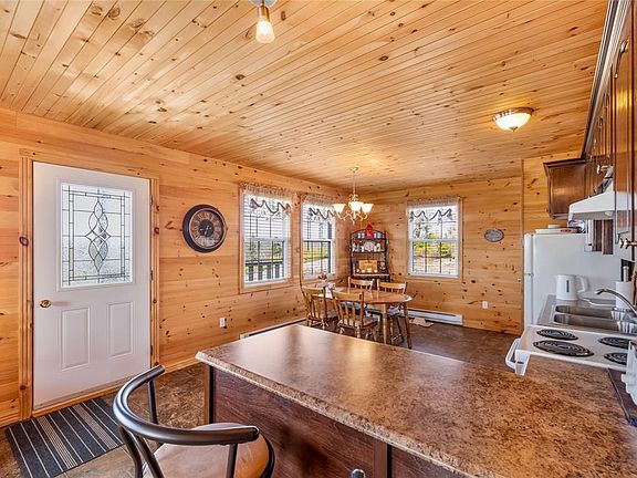 4th image of 43 Birch Ridge Road