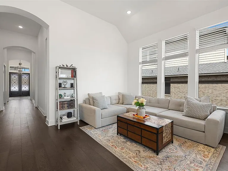 1220 Calendula Trl — Photo 15