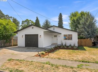 355 E Hereford St, Gladstone, OR 97027