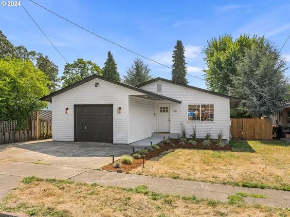 355 E Hereford St, Gladstone, OR 97027