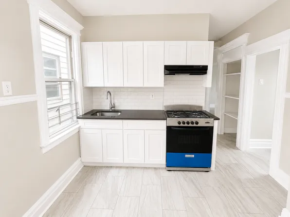 61 Stuyvesant Ave Floor 3, Newark, NJ 07106