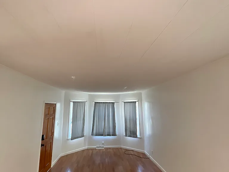 1007 Strong St #1 — Photo 1