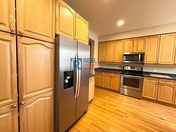5th image of 14000 Winding River Ct Unit S4