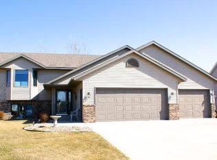 407 18th St W, Glencoe, MN 55336