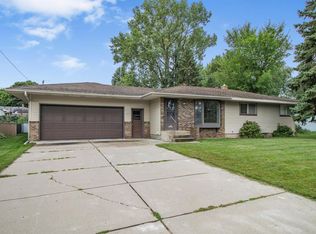 3899 Lakewood Ave, White Bear Township, MN 55110