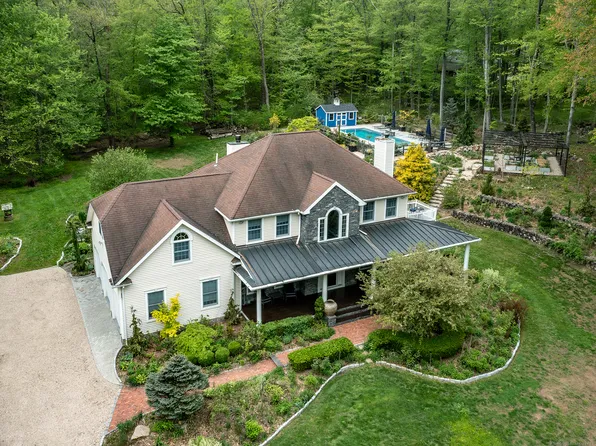 53 Transylvania Road, Roxbury, CT 06783