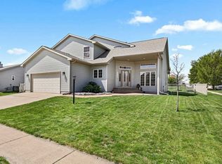 3307 S Deer Ridge Dr, Urbana, IL 61802