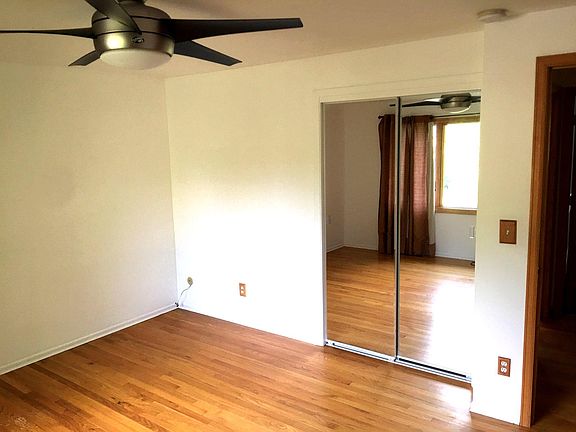 Master bedroom (1)