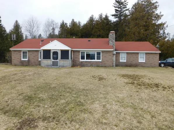 269 N Erie St, De Tour Village, MI 49725