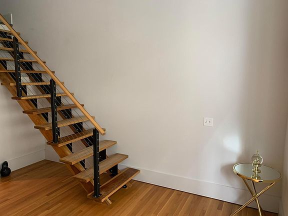 4th image of 426 Mulberry St #103