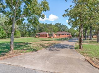 609 E Dewey St, Malakoff, TX 75148
