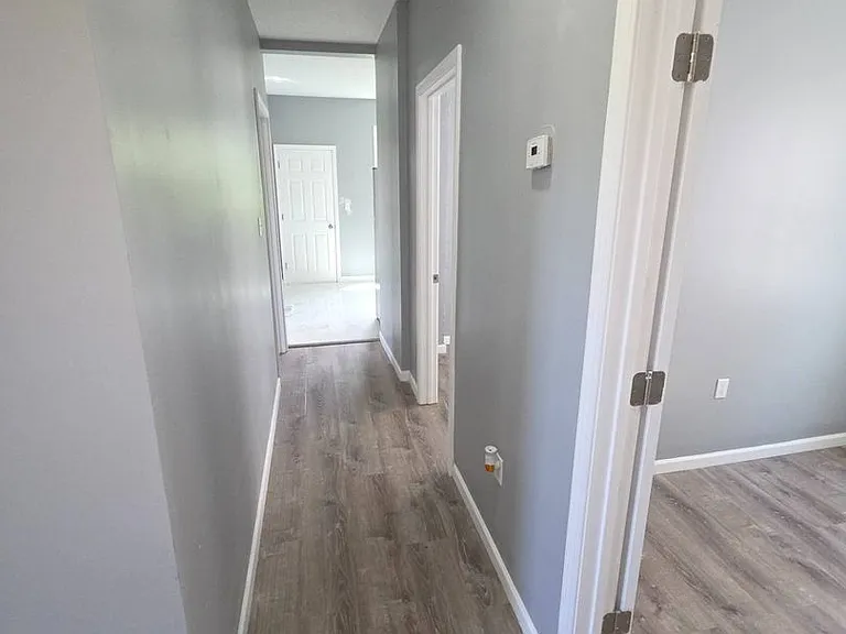3237 Seymour Ave — Photo 9