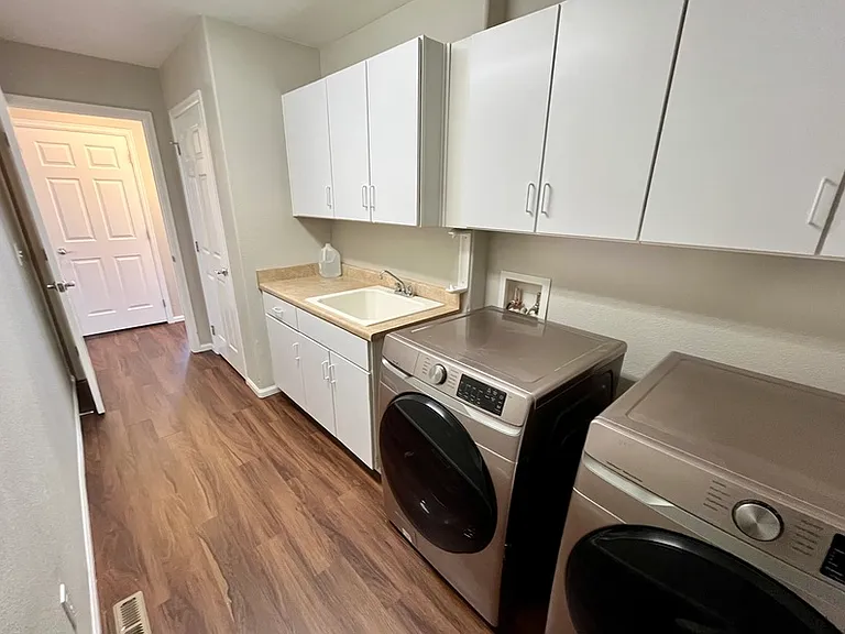 23687 E Bellewood Dr — Photo 31