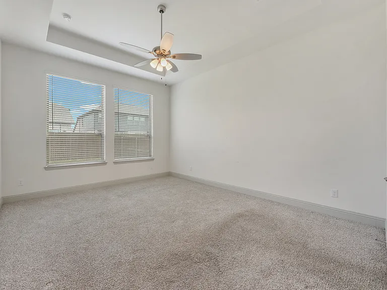 3208 Heathrow Rd — Photo 9