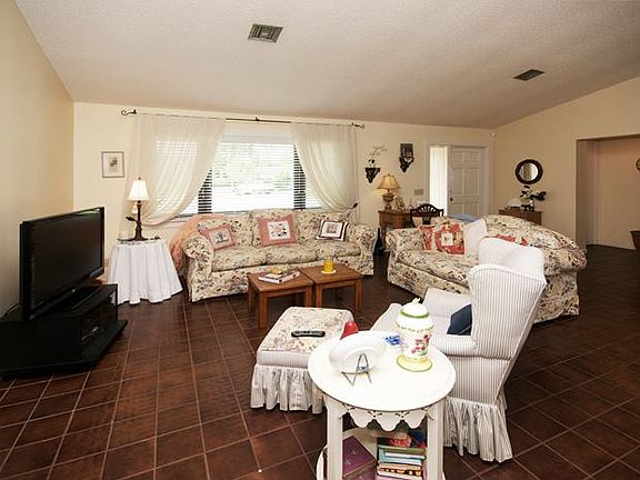 4th image of 2175 Gabriel Ln
