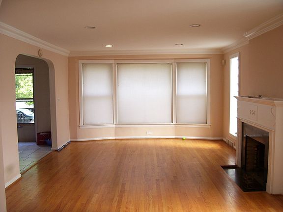 5th image of 6128 N Kimball Ave