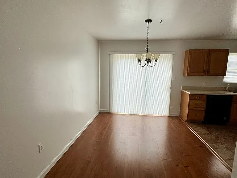 809 Rockwood Dr — Photo 5