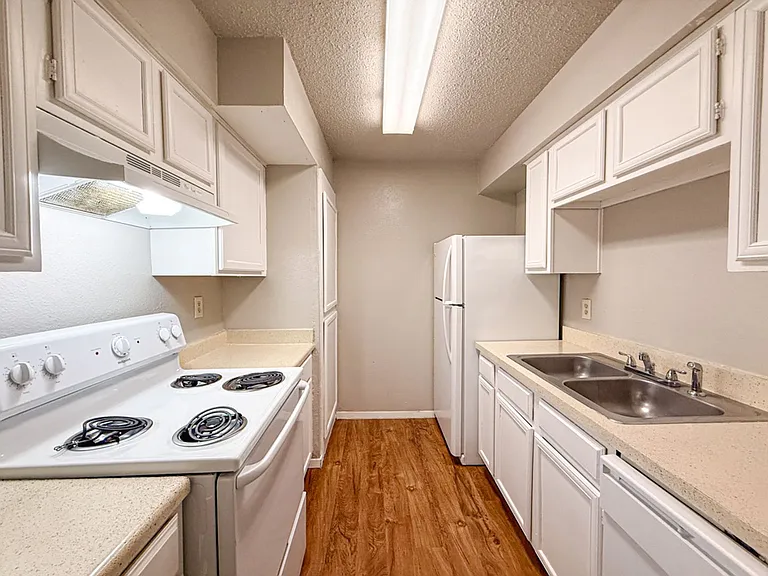 9696 Walnut St #2013 — Photo 6
