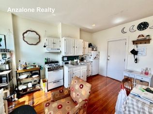 24 Hull St APT 2R, Boston, MA 02113