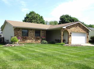 502 N Wickshire Ln, Durand, MI 48429