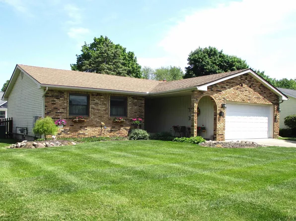 502 N Wickshire Ln, Durand, MI 48429
