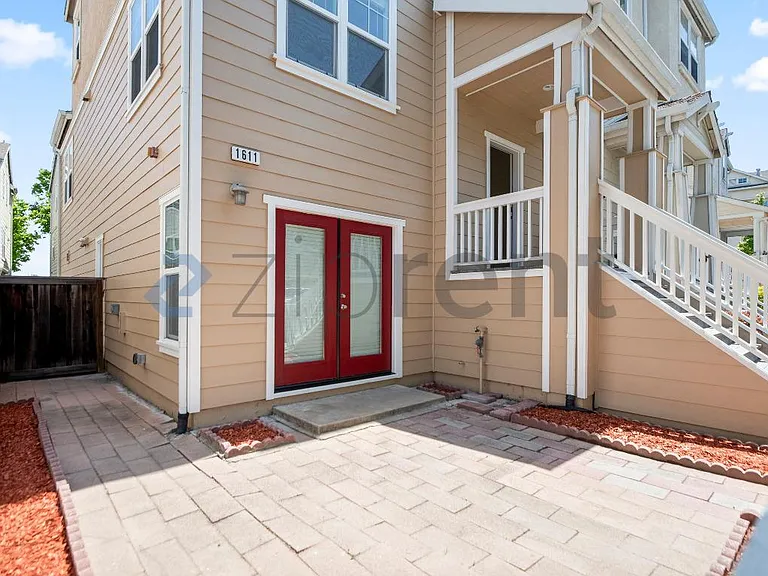1611 Summer Ln — Photo 34