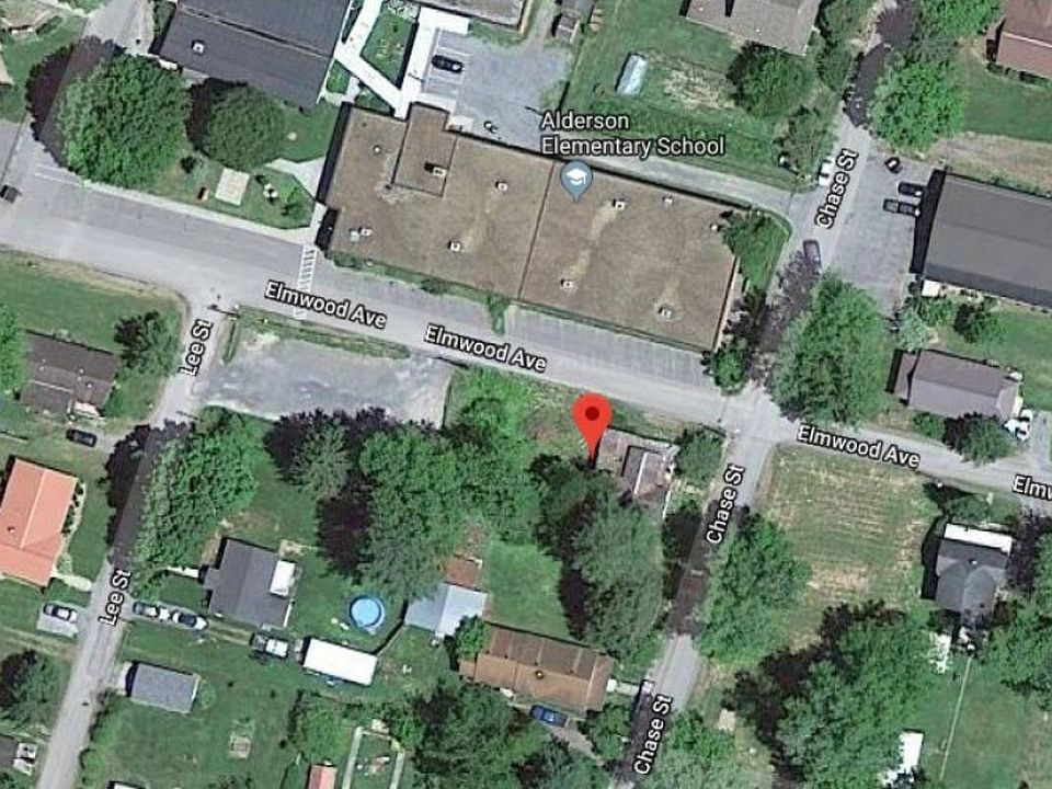 2nd image of 205 Chase St