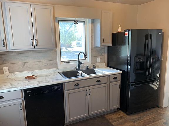4th image of 109 Main Ave E