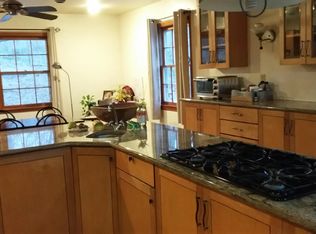 6 Reeder Pl, Suffern, NY 10901