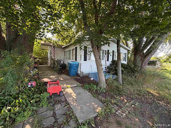 4th image of 4310 E Laporte Rd