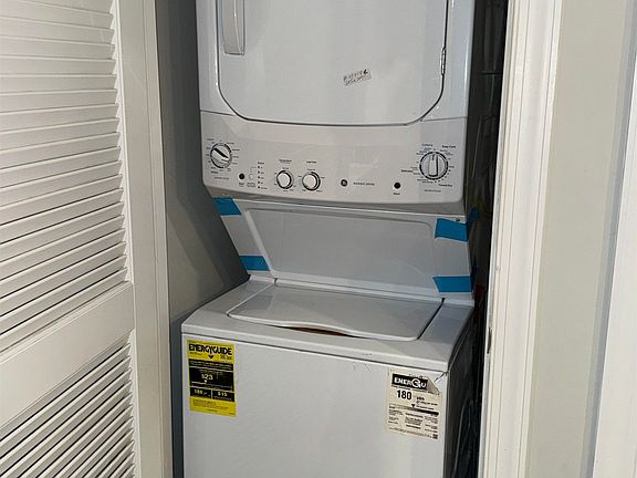 5th image of 134 Cottage St #3